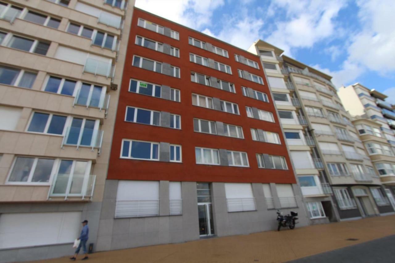 2 Slaapkamer Appartement Op De Zeedijk Van Oostende. Ostend Exterior photo